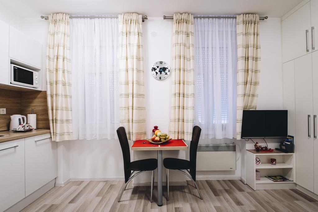 Apartments Borna Zagreb Exterior foto
